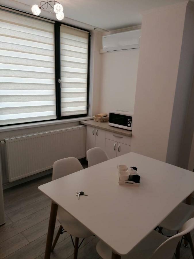 White Studio Apartment คลูจ-นาโปกา ภายนอก รูปภาพ
